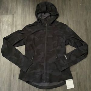 NWT Lululemon Mist Over Windbreaker